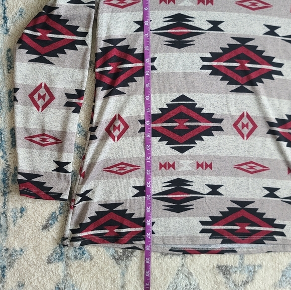 Maurcies Boho Aztec Print Long Sleeve Top, Gray, Black, Burgundy, Xlarge - Picture 4 of 7